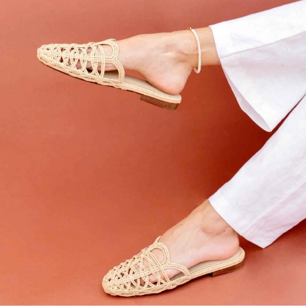 Zyne New Beige Woven Slip-On mules Women's Shoes size 39